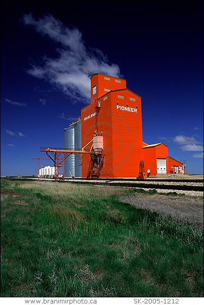 grain elevator, Gravelbourg