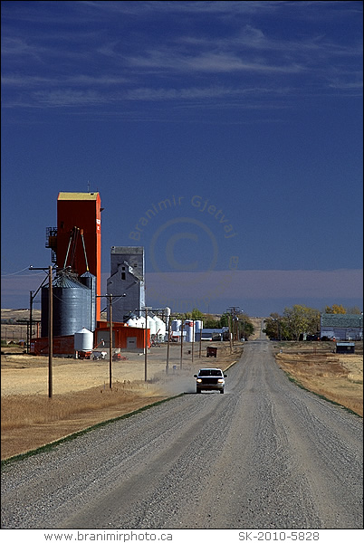 grain elevators, Kyle