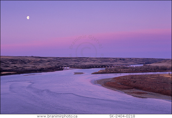 South Saskatchewan River near Estuary, Canada